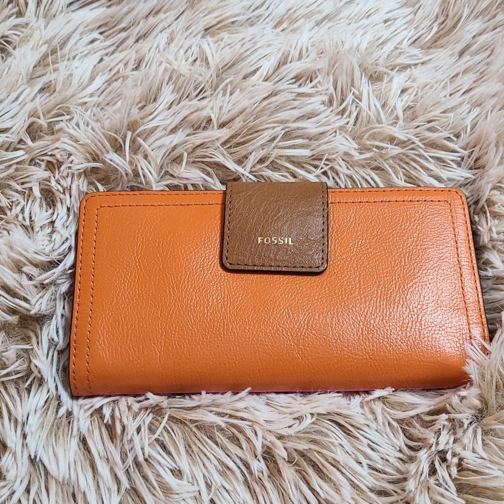 Fossil Logan RFID Tab Clutch